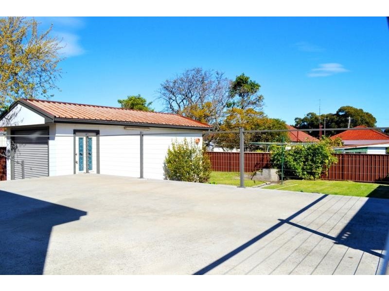 35  Forster  St, Port Kembla NSW 2505