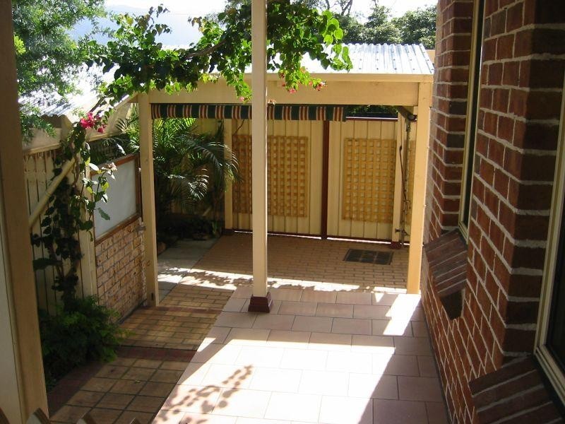 1/17 Gwyther Ave, Bulli NSW 2516