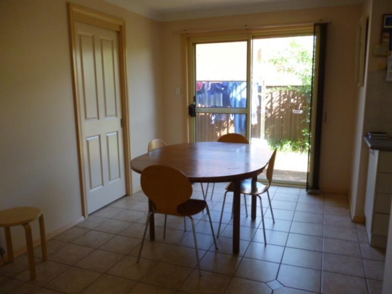 5/8 Cowper St, Fairy Meadow NSW 2519