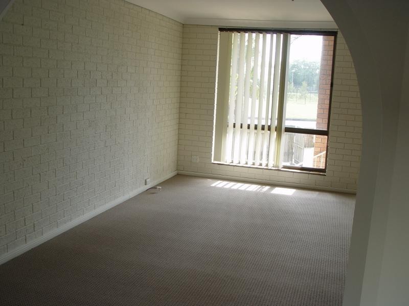 2/3 Lake Pde, East Corrimal NSW 2518