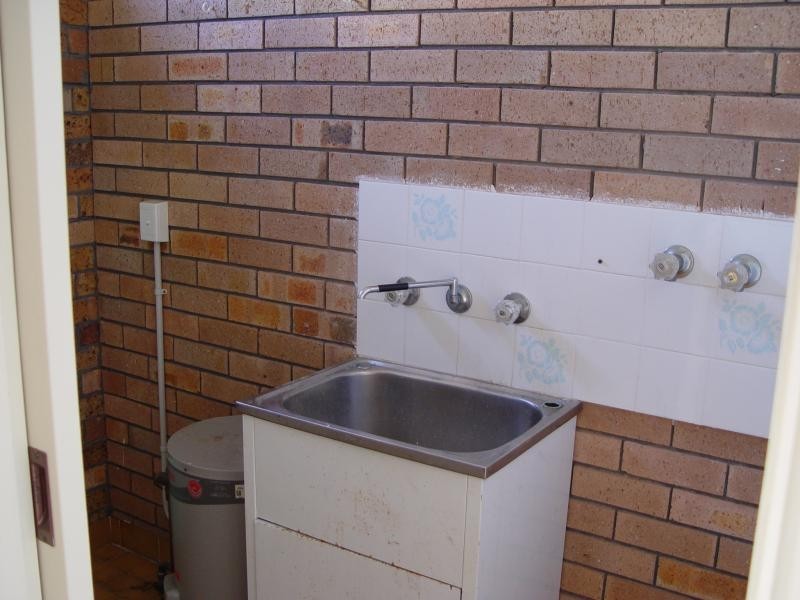 2/3 Lake Pde, East Corrimal NSW 2518