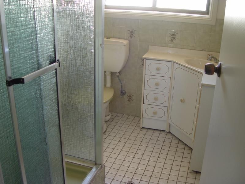 2/3 Lake Pde, East Corrimal NSW 2518