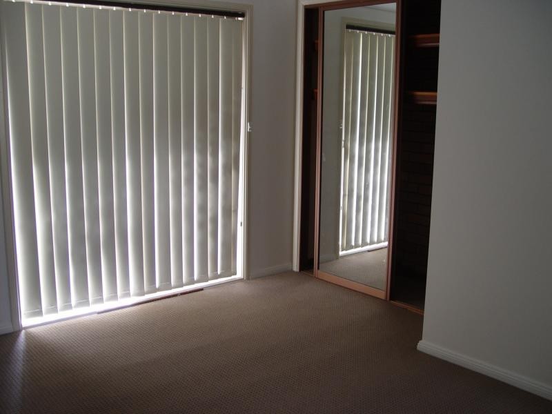 2/3 Lake Pde, East Corrimal NSW 2518