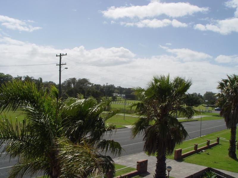 2/3 Lake Pde, East Corrimal NSW 2518