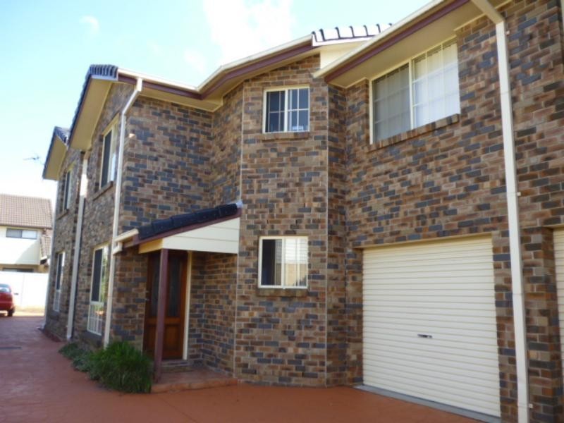 2/20 Cowper St, Fairy Meadow NSW 2519