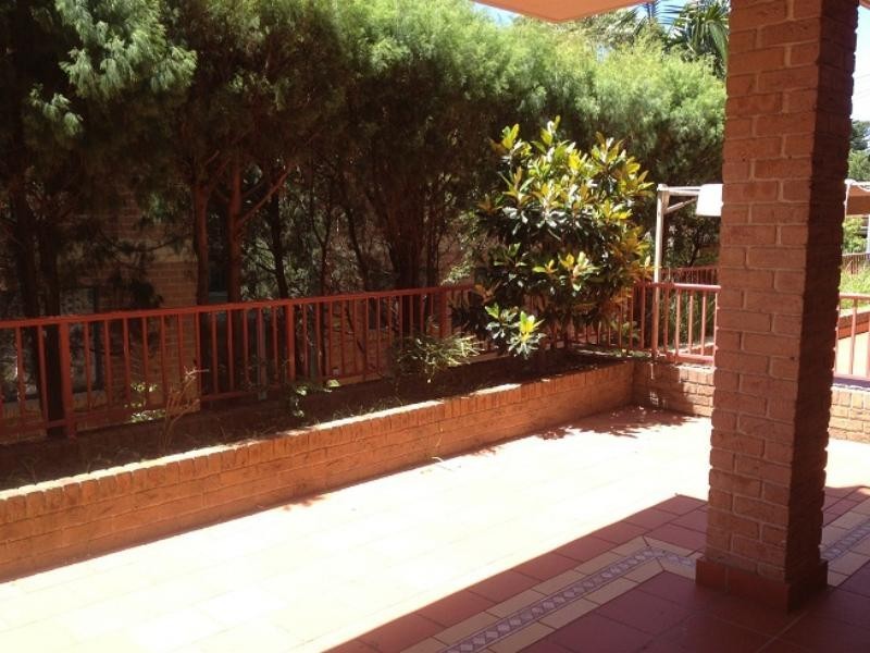 3/2 Edward  St, Wollongong NSW 2500