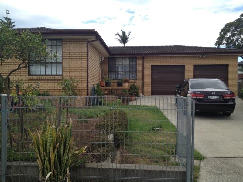 251 Kanahooka Dr, Kanahooka NSW 2530