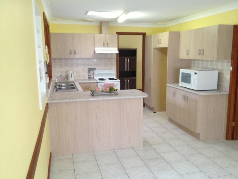 251 Kanahooka Dr, Kanahooka NSW 2530