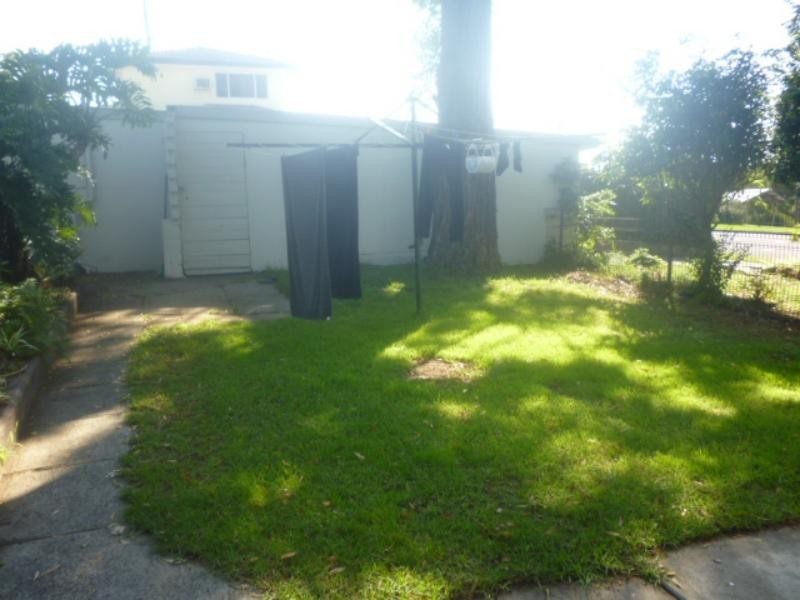 1/2 Maple  St, Albion Park Rail NSW 2527