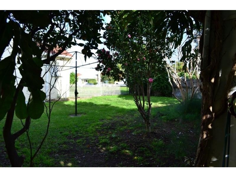 45 Mount Ousley Rd, Mount Ousley NSW 2519