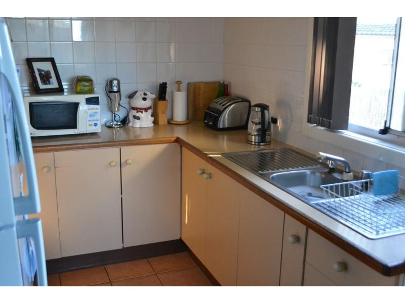 36 Simpson Pde, Albion Park NSW 2527