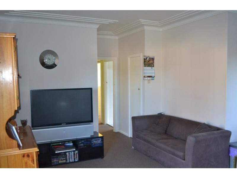 36 Simpson Pde, Albion Park NSW 2527