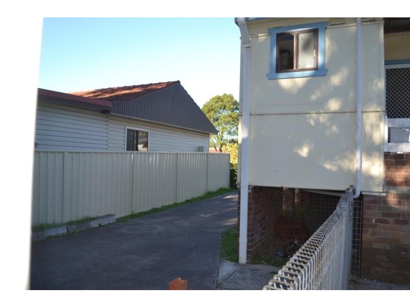 36 Simpson Pde, Albion Park NSW 2527