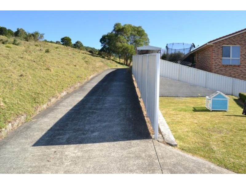 43 Valley Dr, Figtree NSW 2525