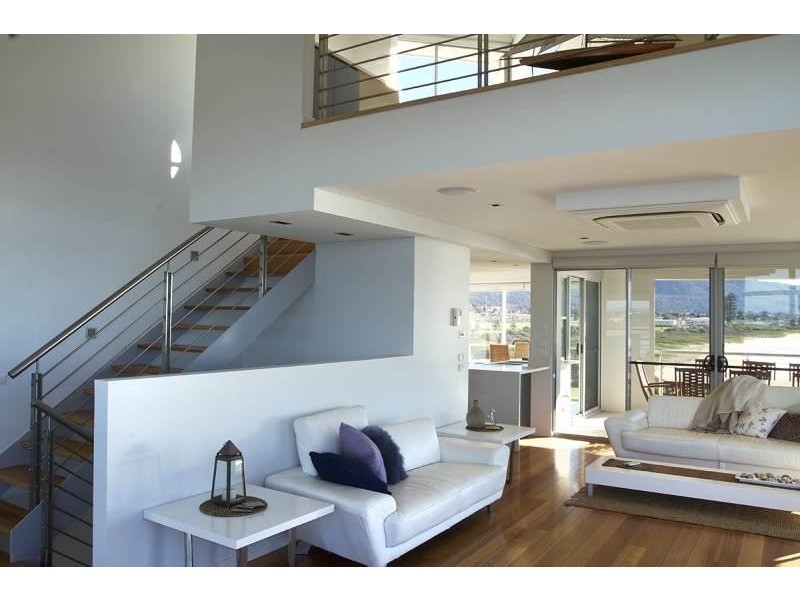 1/2 Kurraba Rd, Woonona NSW 2517