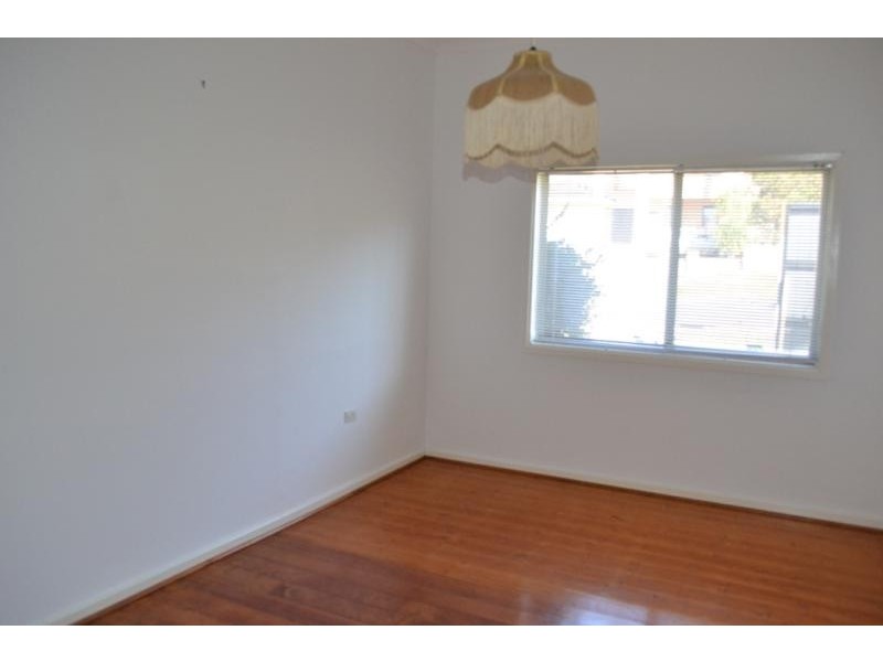 23 Gray St, Woonona NSW 2517