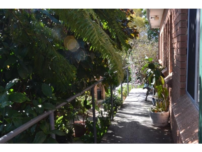 23 Gray St, Woonona NSW 2517