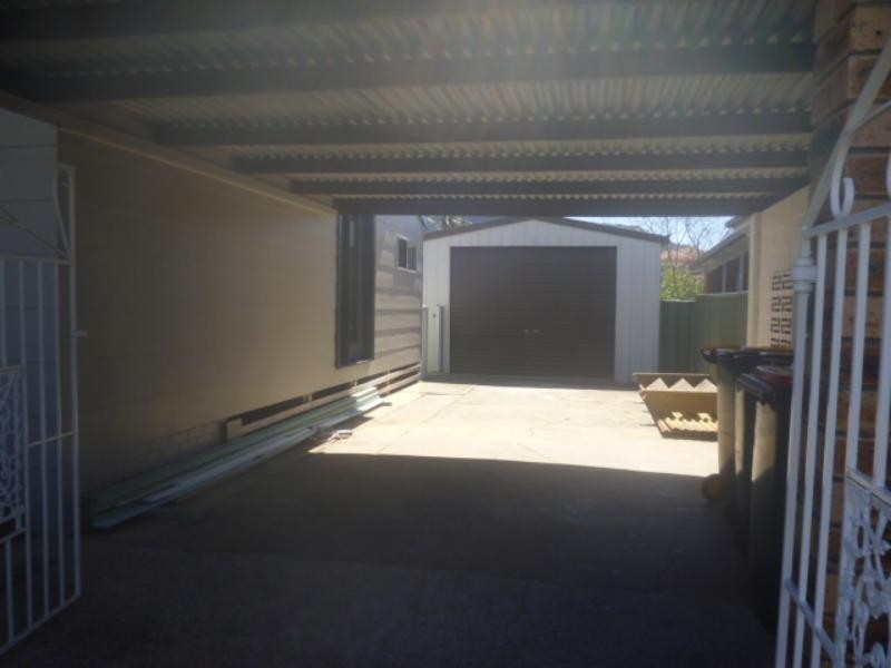 77 Hopewood Cres, Fairy Meadow NSW 2519