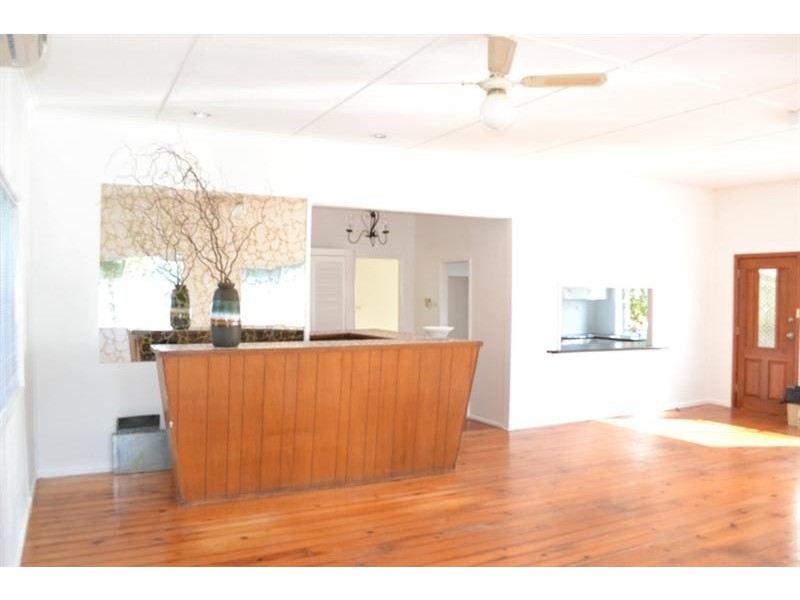 23 Gray St, Woonona NSW 2517