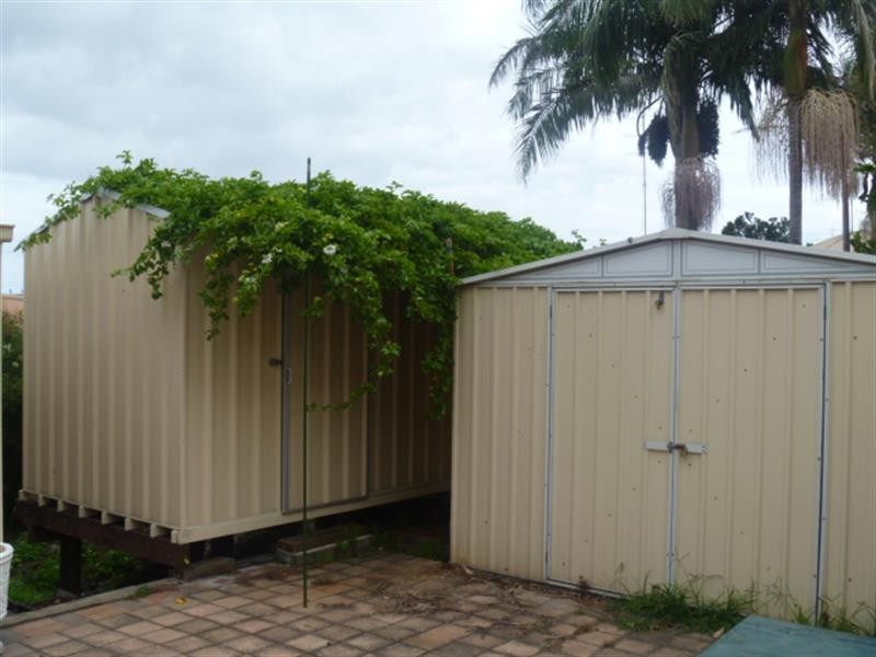 8/25 Robertson  St, Coniston NSW 2500