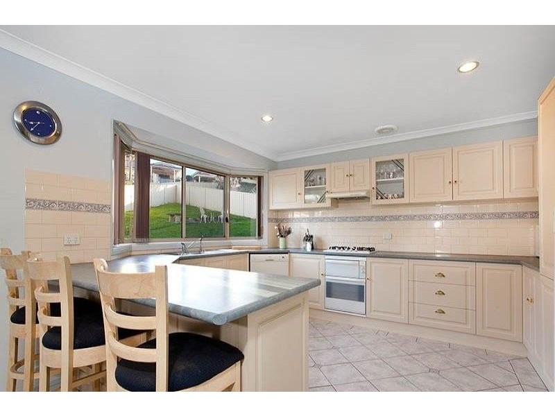 6 Menindee Cl, Flinders NSW 2529