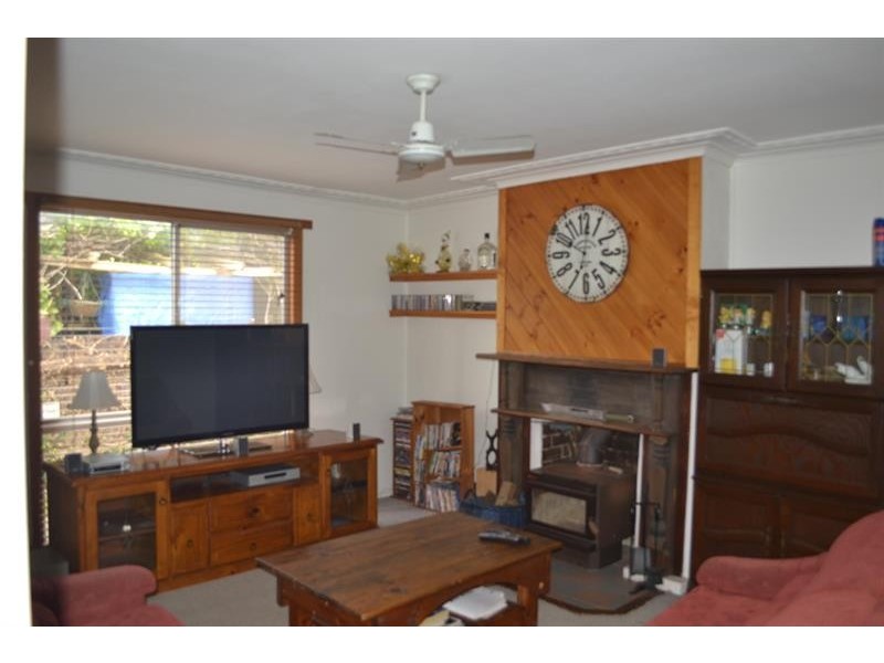 18 Mitchell  Rd, Woonona NSW 2517