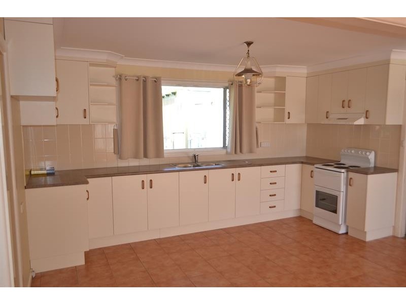 79 Lakeview Pde, Primbee NSW 2502