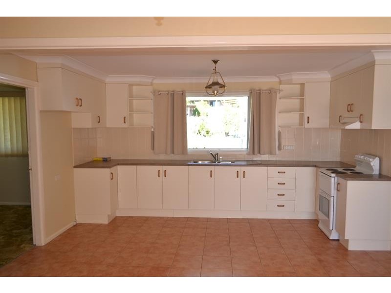 79 Lakeview Pde, Primbee NSW 2502