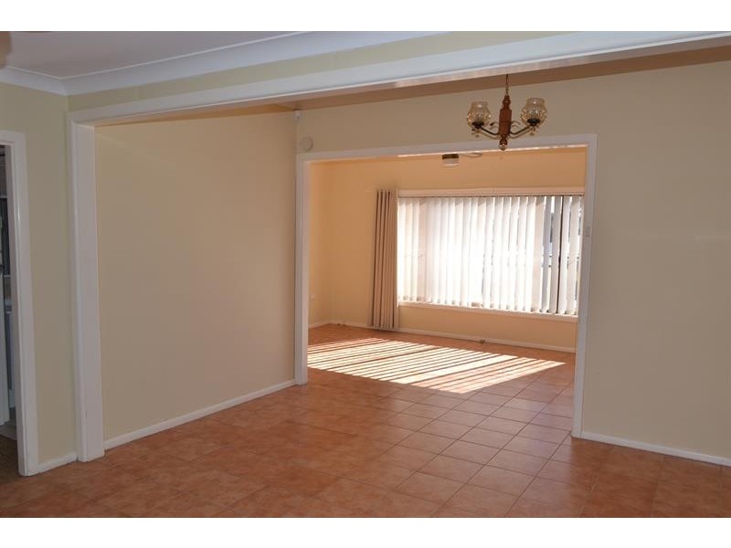 79 Lakeview Pde, Primbee NSW 2502