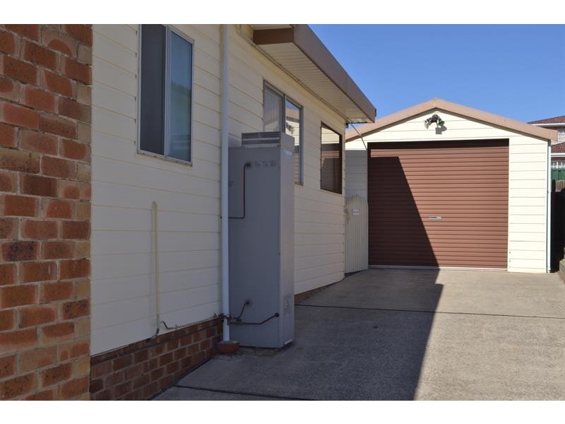 79 Lakeview Pde, Primbee NSW 2502