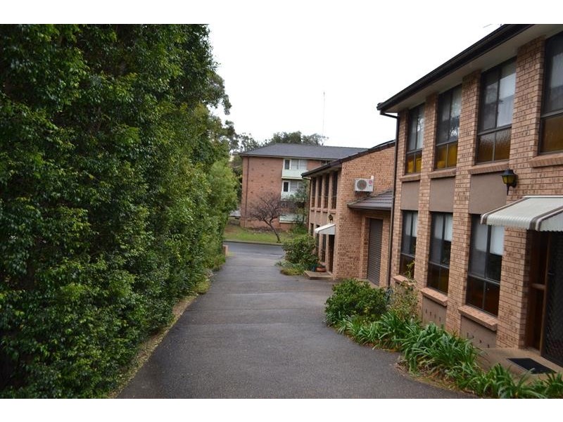 2/2a Myuna  Way, Mangerton NSW 2500