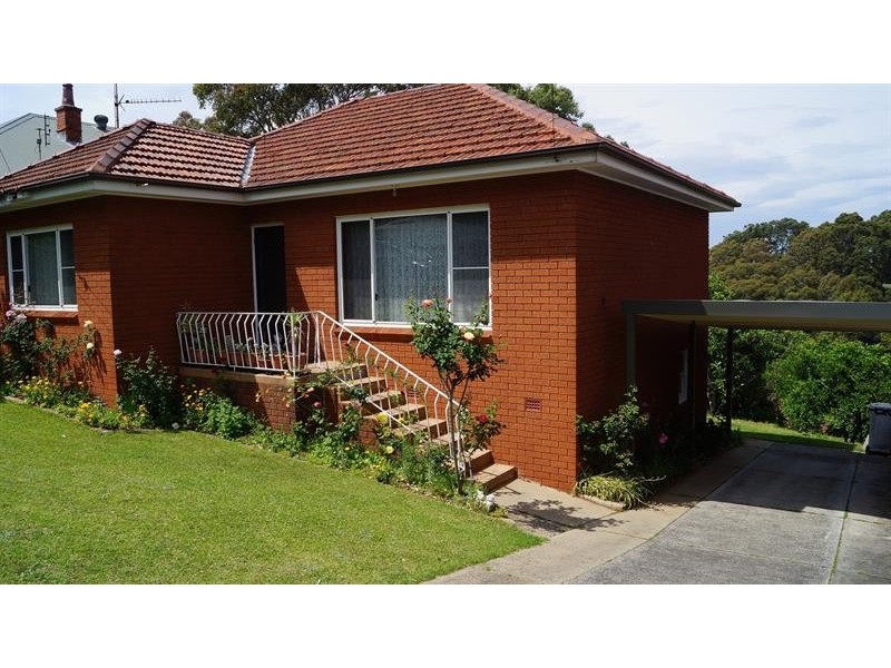 75 Bridge St, Coniston NSW 2500