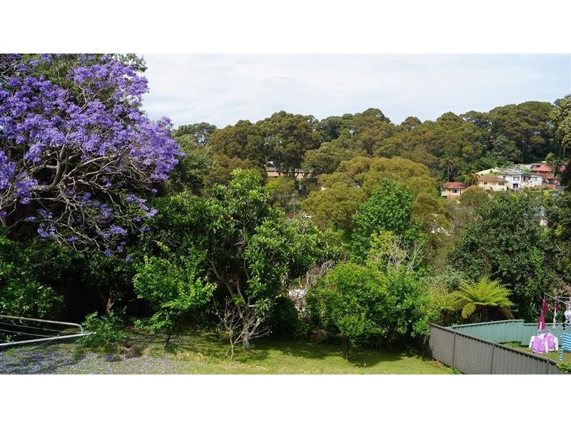 75 Bridge St, Coniston NSW 2500