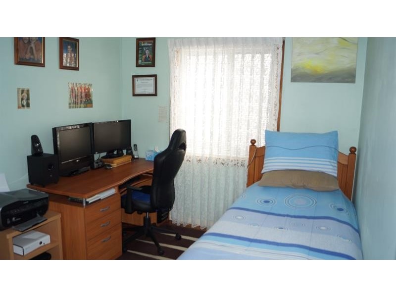 75 Bridge St, Coniston NSW 2500