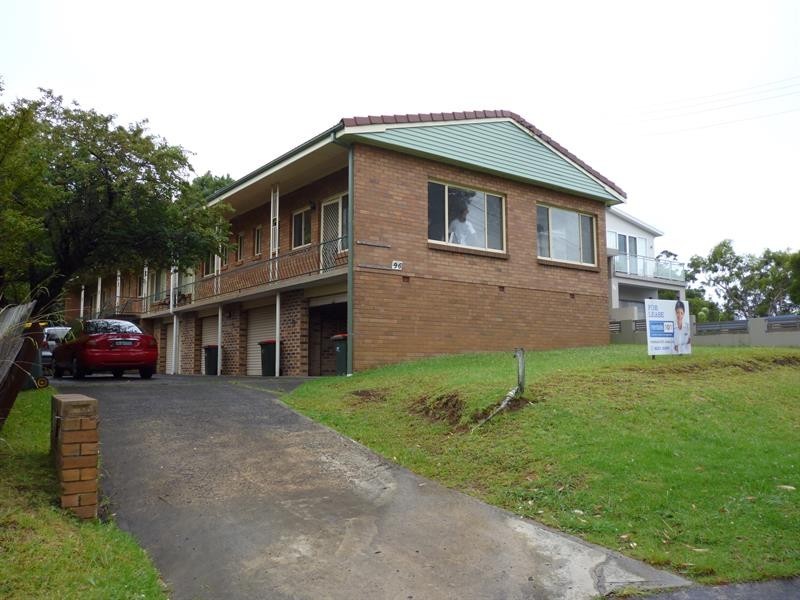 3/96 Heaslip St, Coniston NSW 2500