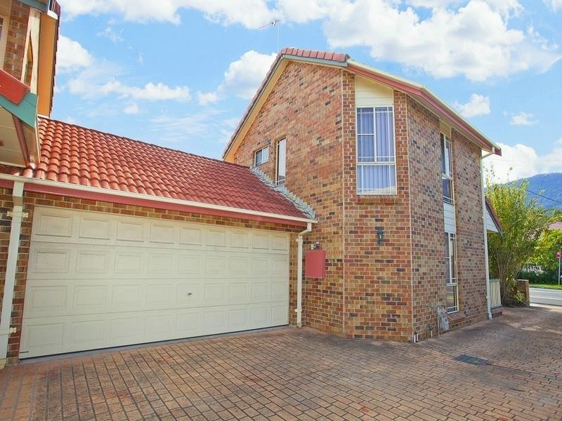 1/215 Lawrence Hargrave Dr, Thirroul NSW 2515