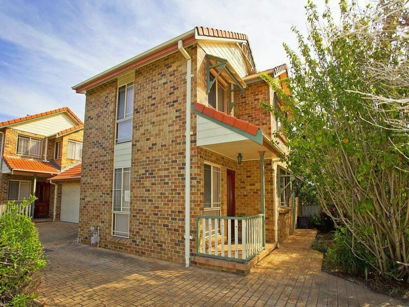 1/215 Lawrence Hargrave Dr, Thirroul NSW 2515