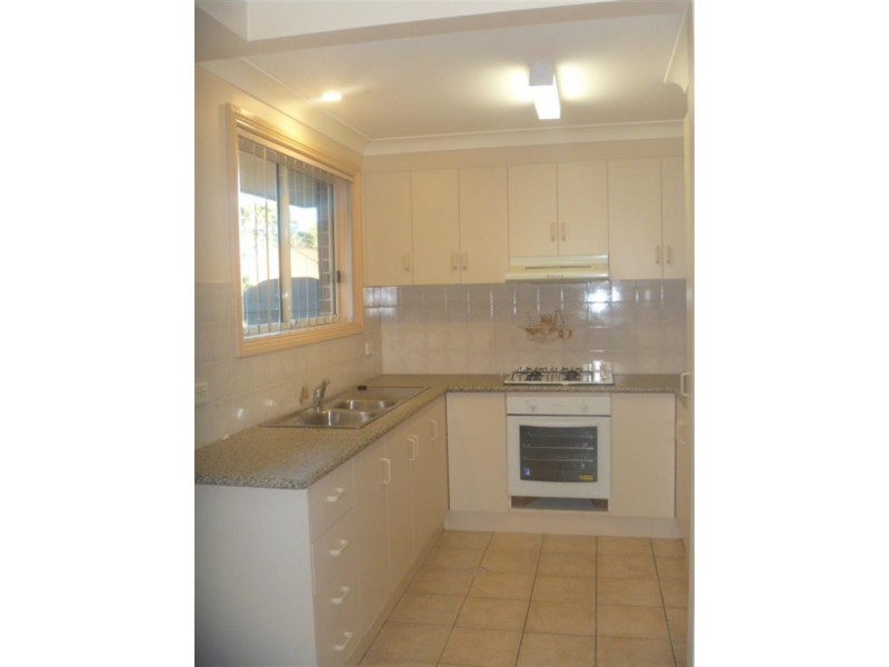 1/8 Cowper St, Fairy Meadow NSW 2519