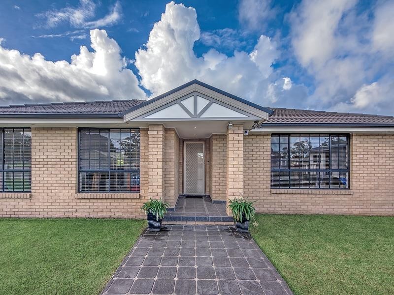 15a Albert St, Unanderra NSW 2526