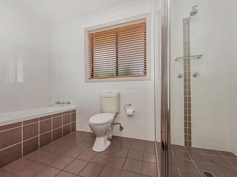15a Albert St, Unanderra NSW 2526