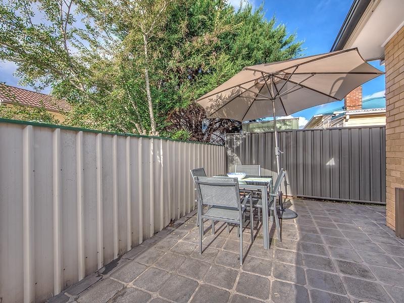 15a Albert St, Unanderra NSW 2526