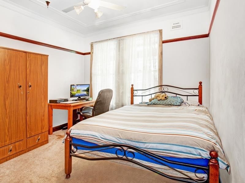 29 Dick St, Corrimal NSW 2518