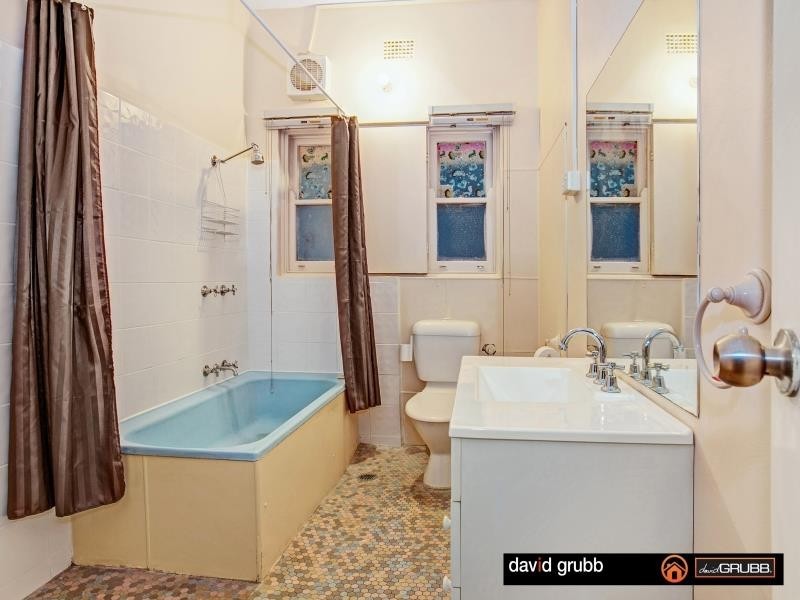 71 Heaslip St, Coniston NSW 2500