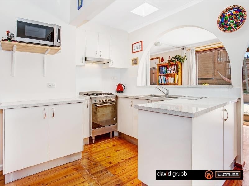 38 Angel St, Corrimal NSW 2518