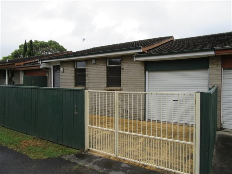 2/10 Park Road, Woonona NSW 2517