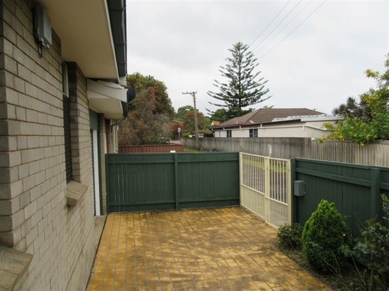 2/10 Park Road, Woonona NSW 2517