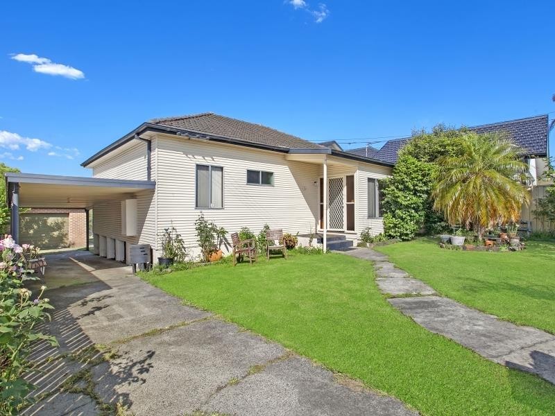 84 Mount Keira Rd, Mount Keira NSW 2500