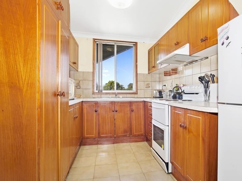 84 Mount Keira Rd, Mount Keira NSW 2500
