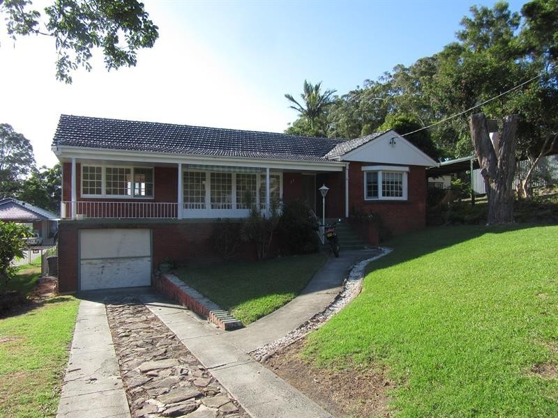 33 Thompson St, Woonona NSW 2517