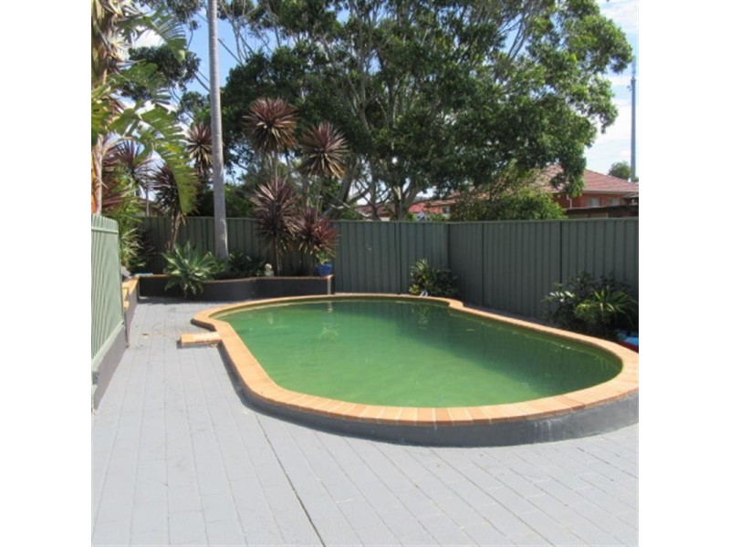 17 Fifth Ave, Port Kembla NSW 2505